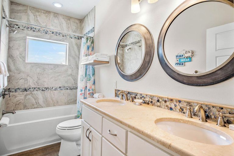 Bathroom 4, Beach-A-Holic by Silver Sands Vacation Rentals, Nueces