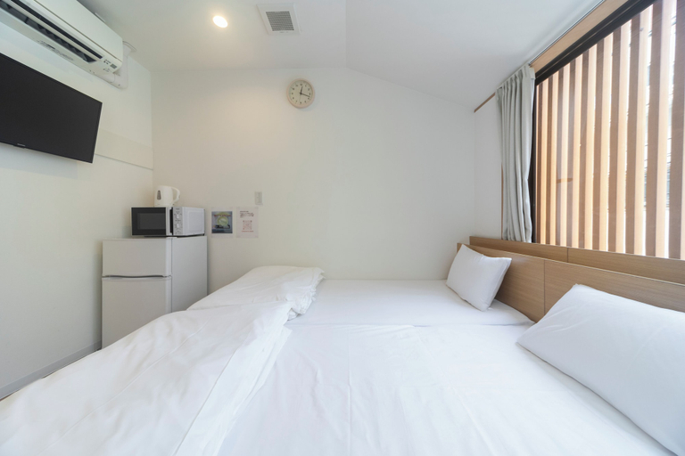 Bedroom 4, coins hostel tenjin, Fukuoka