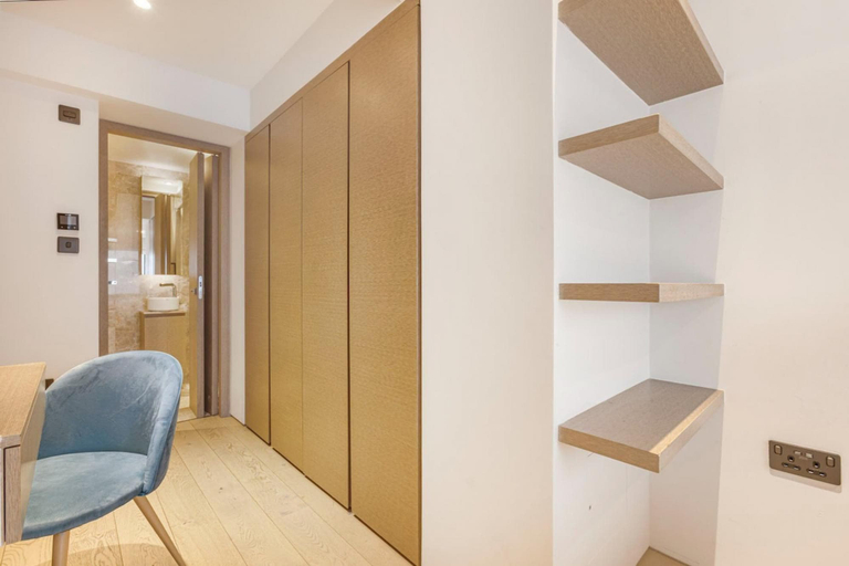 Others 5, Maddox Street - 3 bed, London