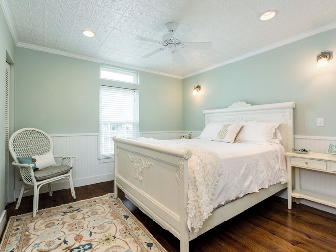 Bedroom, Once Upon a Tide by Ryson Vacation Rentals, Galveston