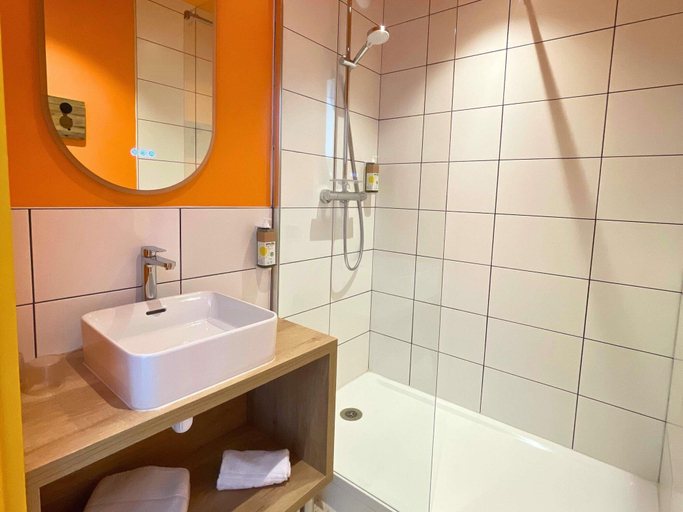 Bathroom 4, Greet hotel Castets Coeur des Landes, Landes