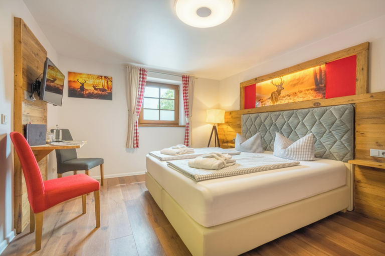 Bedroom 3, Boutique Hotel beim Lipp - Restaurant & Spa, Ostallgäu