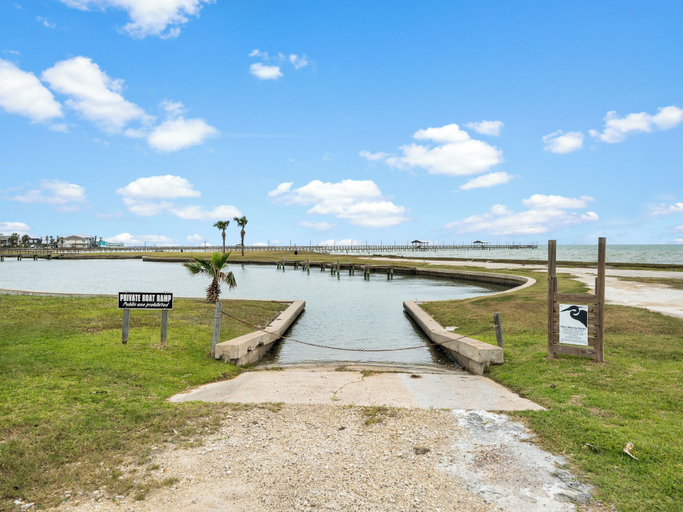 Others 5, A Bay From It All by Miss Kitty’s, Aransas