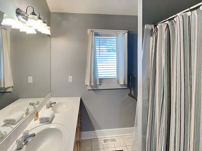 Bathroom 3, Owl Be Back by Taylor Made Deep Creek, Garrett