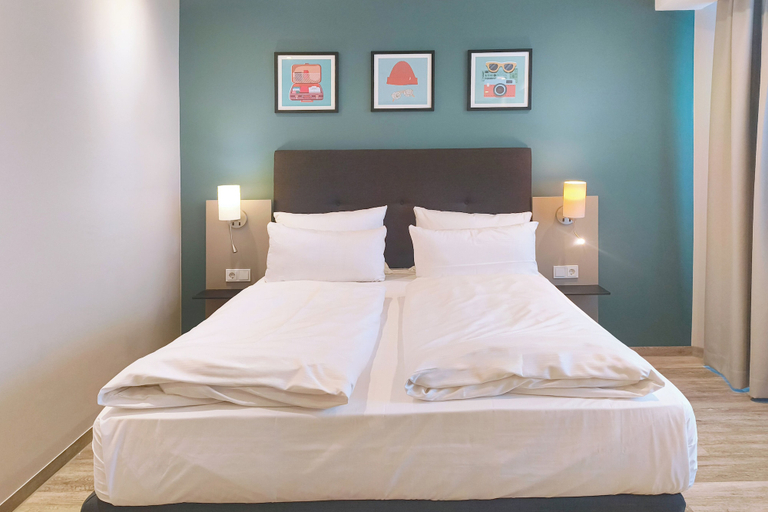 Bedroom 1, Garner Hotel Stuhr Bremen A1 by IHG, Diepholz