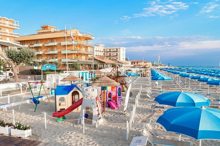 Exterior & Views 2, Hotel Cola Frontemare, Rimini