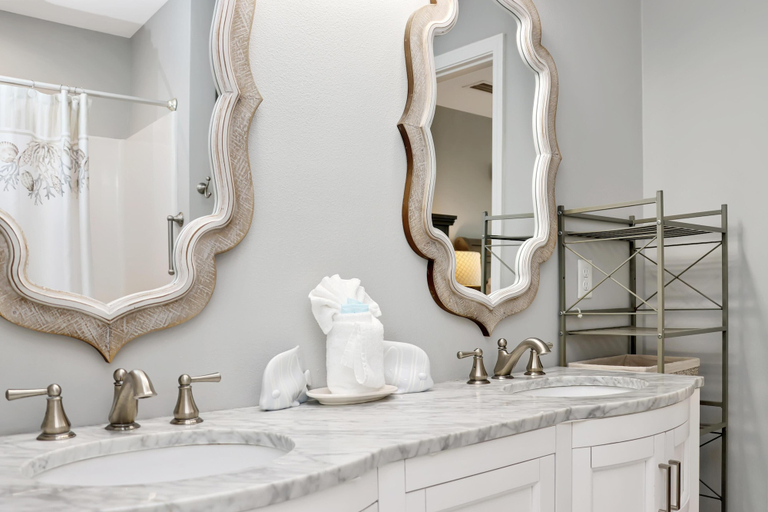 Bathroom 3, Oleander Place, Bay