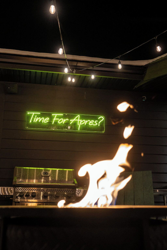 Food & Drinks 5, Gravity Haus Revelstoke, Columbia-Shuswap