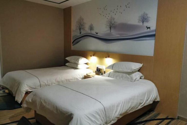 Bedroom 3, Zheng Tai He East Hotel, Liaocheng