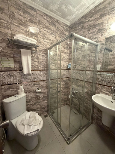 Bathroom 5, Fatih Resadiye Hotel, Fatih