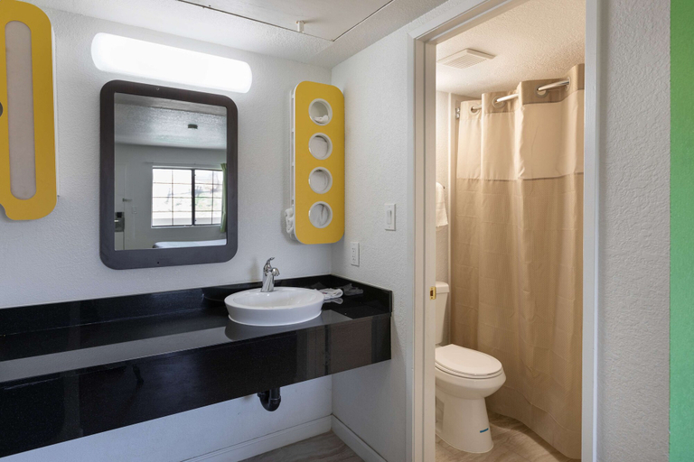 Bathroom 4, Studio 6 Barstow, CA, San Bernardino