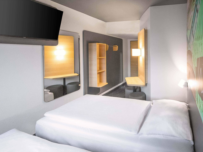 Bedroom 3, B&B HOTEL Würzburg-Ost, Würzburg