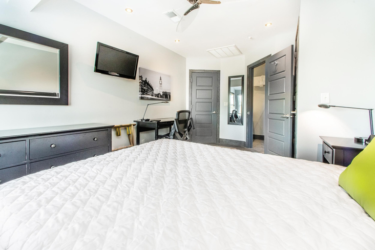 Bedroom 2, Klaus House 1, Bay