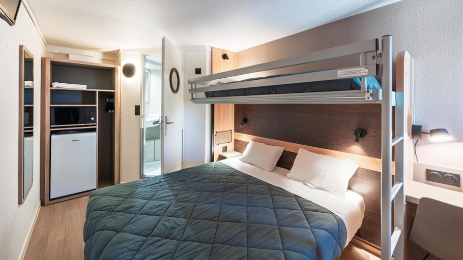 Bedroom 4, Premiere Classe Niort Est - La Crèche, Deux-Sèvres