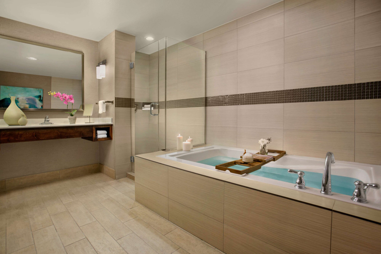 Bathroom 4, Hilton Garden Inn Lubbock, Lubbock