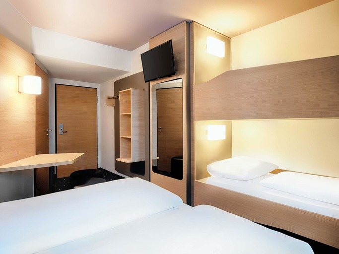 Bedroom 3, B&B Hotel München-Airport, Freising