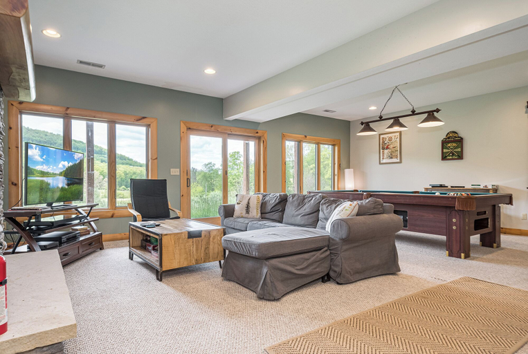 Others 5, Valley Lodge by Taylor Made Deep Creek, Garrett
