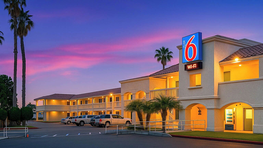 Exterior & Views 2, Motel 6 Carlsbad South, San Diego