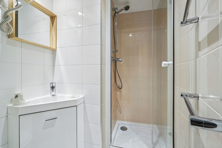 Bathroom 4, Hôtel Mazagran, Paris