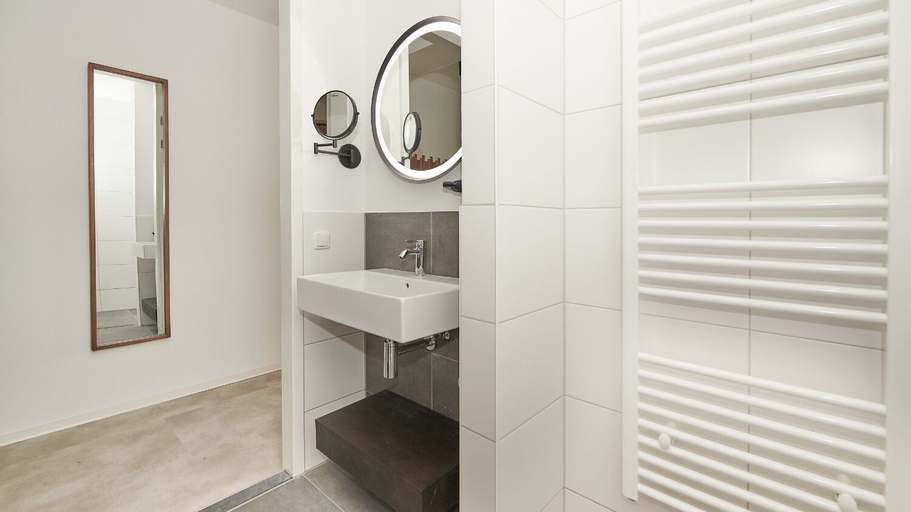 Bathroom 4, Parc Maasresidence Thorn, Thorn