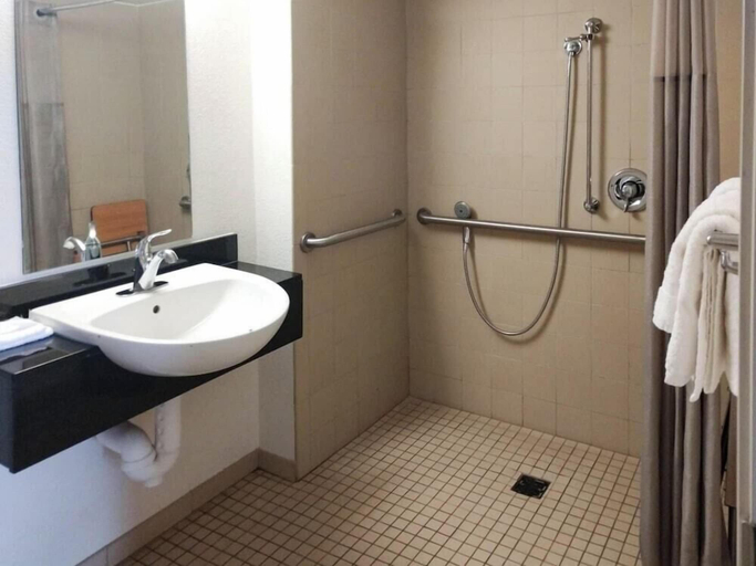 Bathroom 4, Motel 6 Cheyenne, Laramie