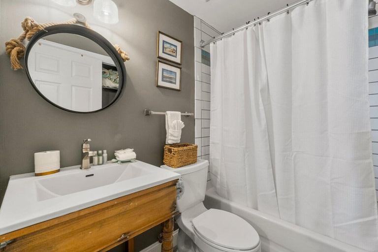 Bathroom 5, Majestic Sun Beach Resort by Panhandle Getaways, Walton