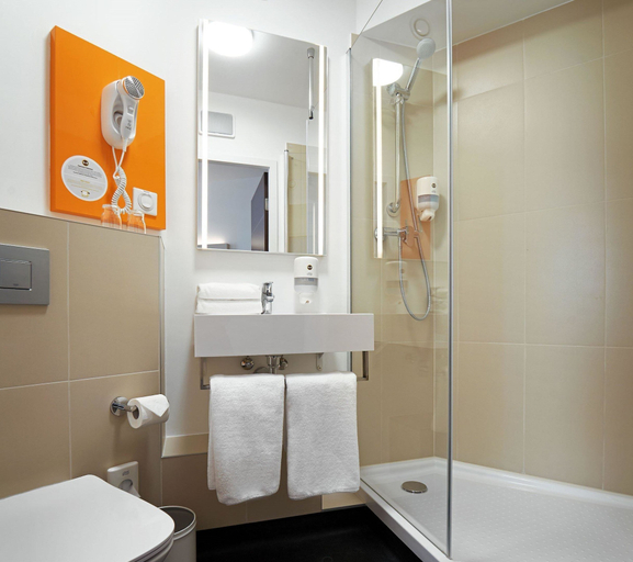 Bathroom 3, B&B Hotel Lublin Centrum, Lublin City