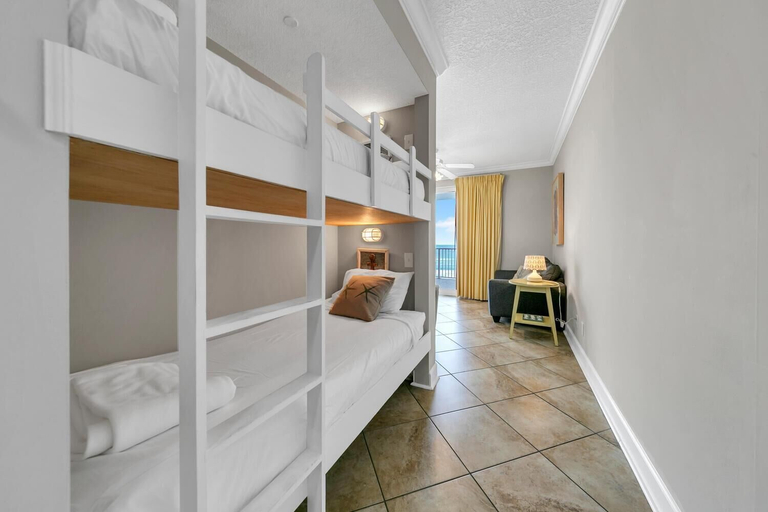 Bedroom 3, Twin Palms 603, Bay