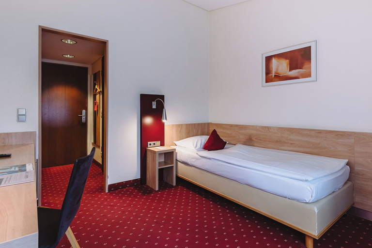 Bedroom 3, Hotel Gustav Stresemann Institut, Bonn