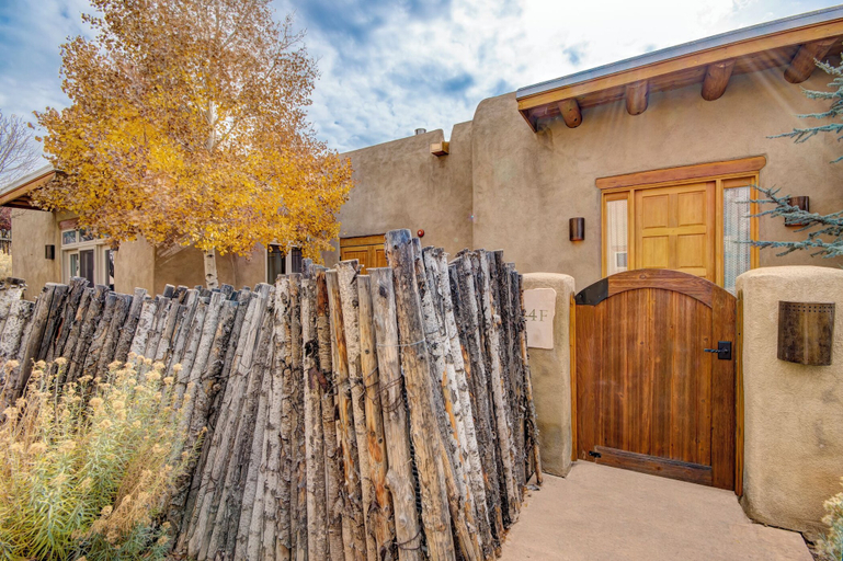 Exterior & Views 2, Cowboy Villa by Ruidoso Vacation Rentals, Santa Fe