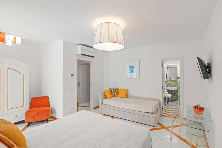Bedroom 5, Torre Paradiso, Salerno