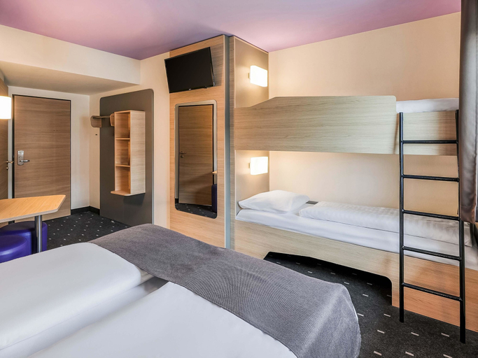 Bedroom 2, B&B Hotel Stuttgart-Vaihingen, Stuttgart