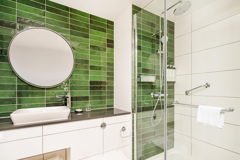 Bathroom 5, Hyatt House Leeds Aparthotel, Leeds