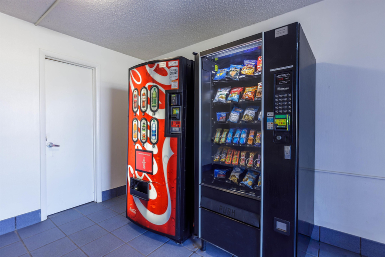 Food & Drinks 5, Motel 6 Dumfries, VA, Prince William
