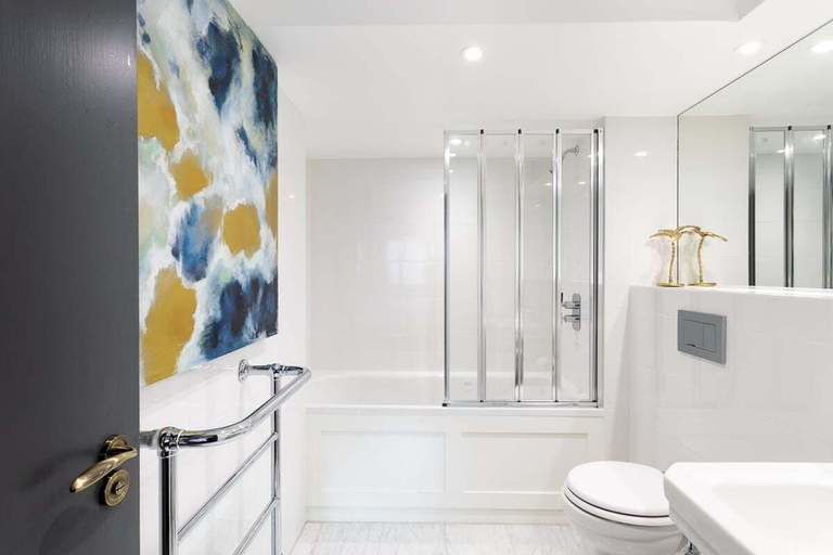 Bathroom 4, Classy Notting Hill Nest, London