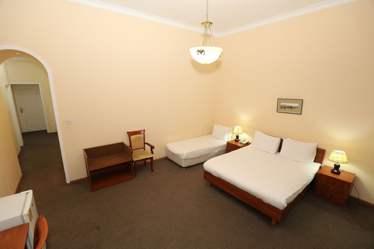 Bedroom 3, Azcot Hotel - Nizami Street, Baku
