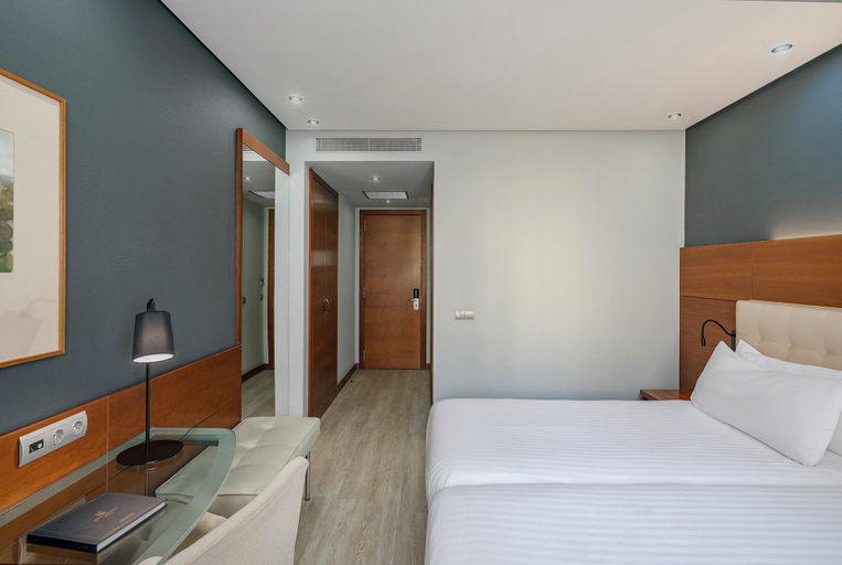 Bedroom 3, Dorma Coliseum, Cantabria