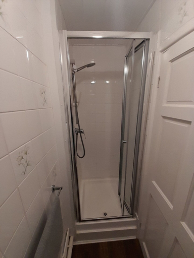 Bathroom 5, Torbay Guesthouse, Torbay