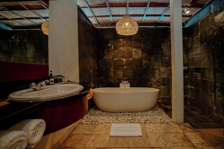 Bathroom 5, Pertiwi Resort & Spa Hotel Bali, Gianyar