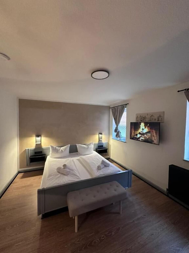 Bedroom 4, Gasthof zum goldenen Schiff, Kitzingen