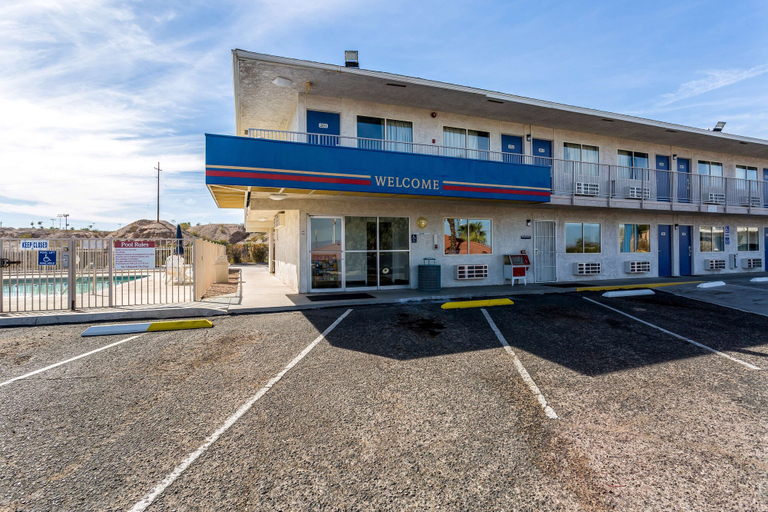 Exterior & Views 1, Motel 6 Needles, CA, San Bernardino