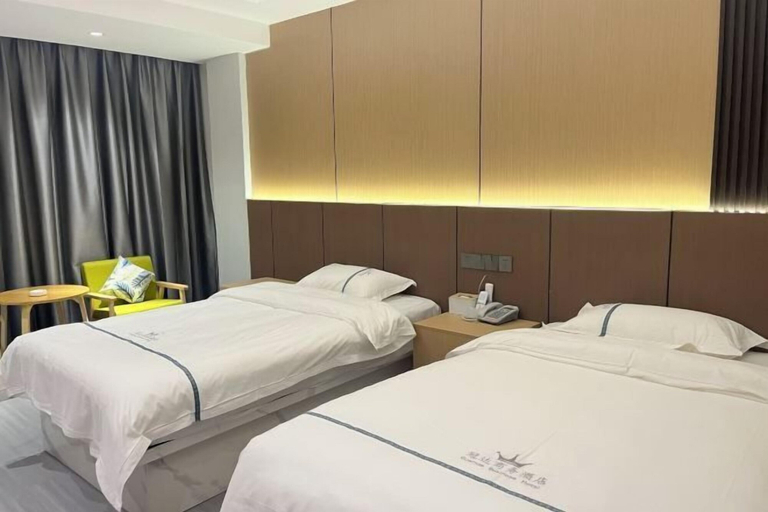 Bedroom 2, Dongfang Guanda Business Hotel, Hainan