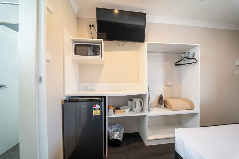 Bedroom 4, Nowra Motor Inn, Shoalhaven - Pt A