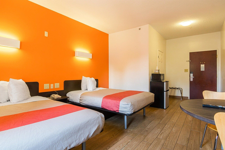 Bedroom 3, Motel 6 Jonesboro, GA, Clayton