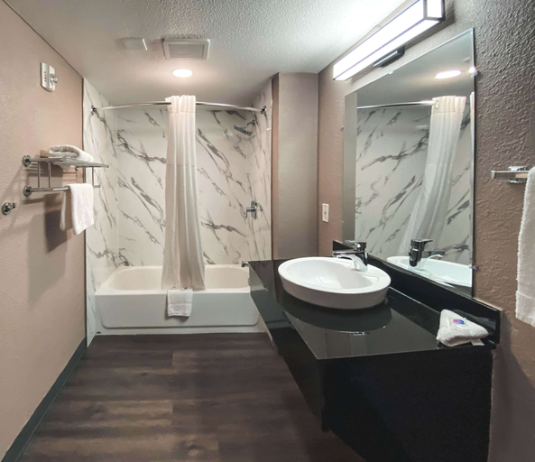 Bathroom 3, Studio 6 West Sacramento, CA, Yolo
