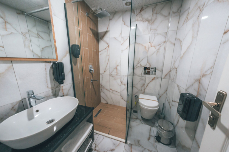 Bathroom 4, Grand 464 Otel, Merkez