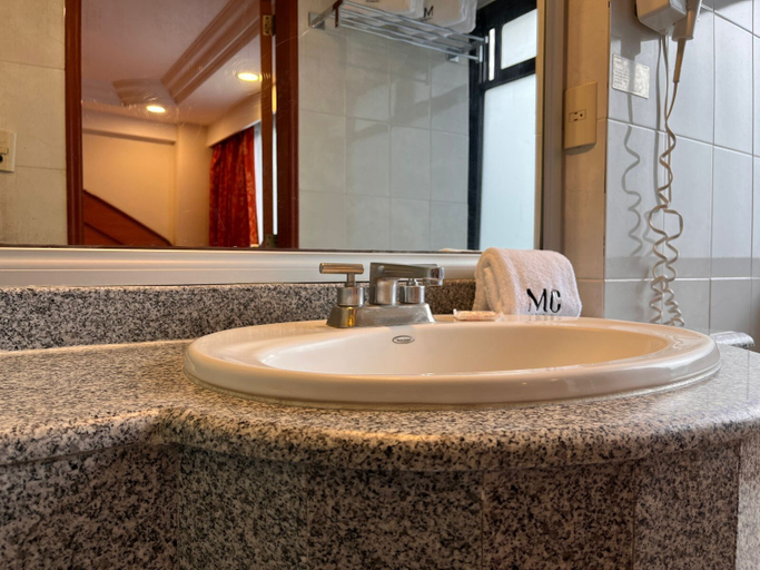 Bathroom 4, Hotel Premier, Mexico City