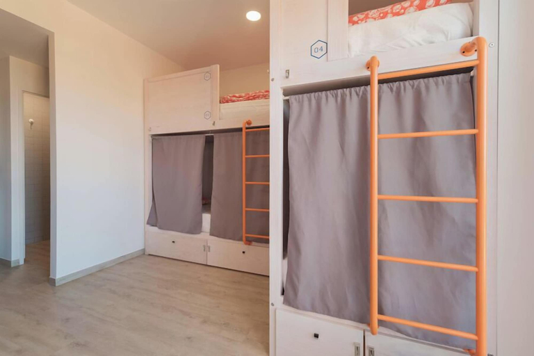 Bedroom 2, WOT Ericeira Surf Social, Mafra