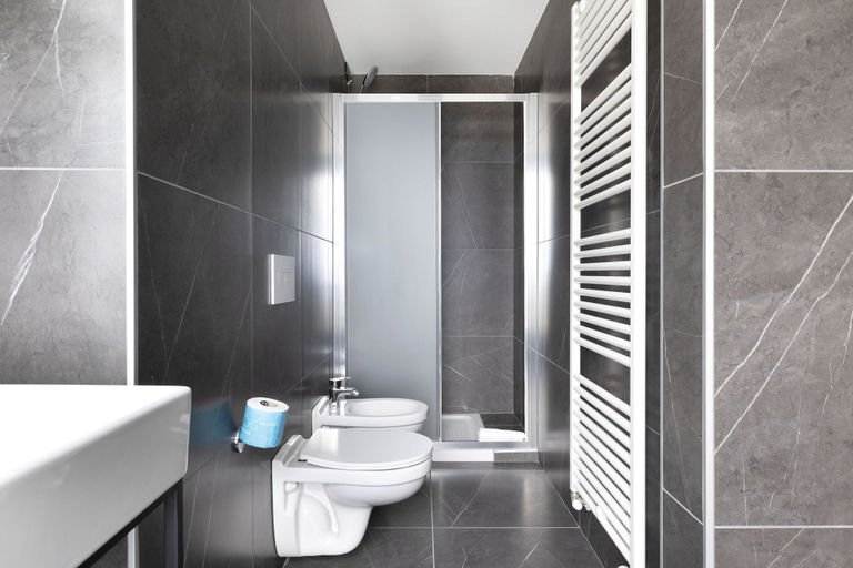 Bathroom 4, B&B Hotel Passo Tre Croci Cortina, Belluno