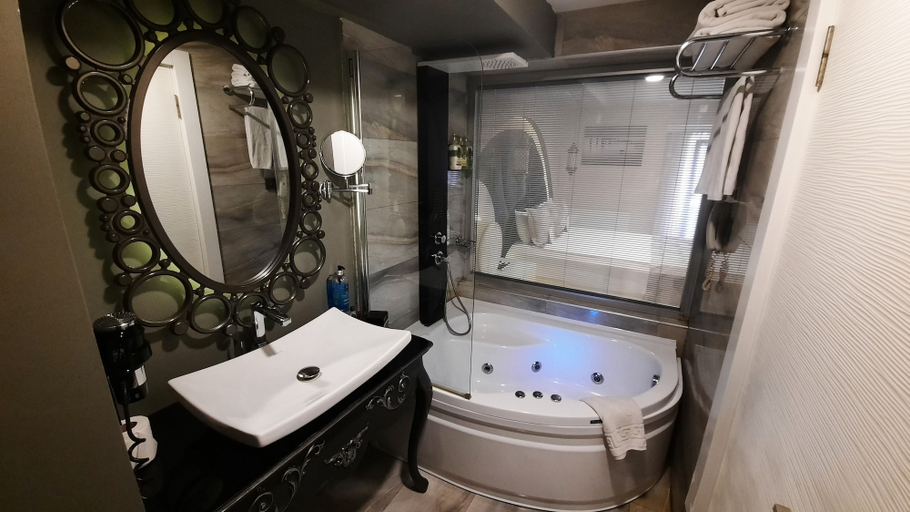 Bathroom 5, Demonti Otel, Çankaya